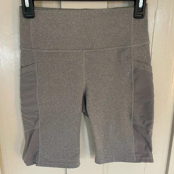 Fabletics Gray Bike Shorts High-Waisted Meshy Pockets Stretchy Active Comfort - Picture 4 of 9
